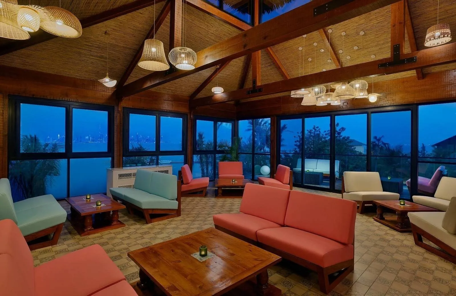 Anantara World Islands Dubai Resort 5*