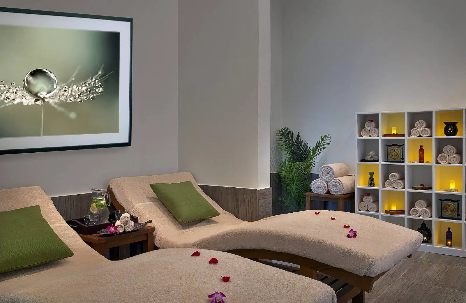 Anantara World Islands Dubai Resort 5*