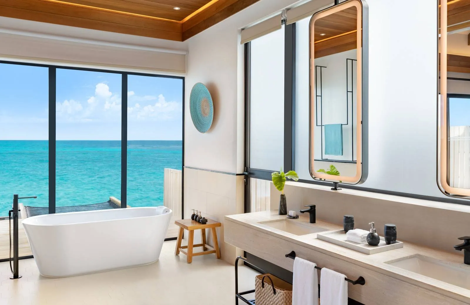 Hilton Maldives Amingiri Resort & Spa 5*