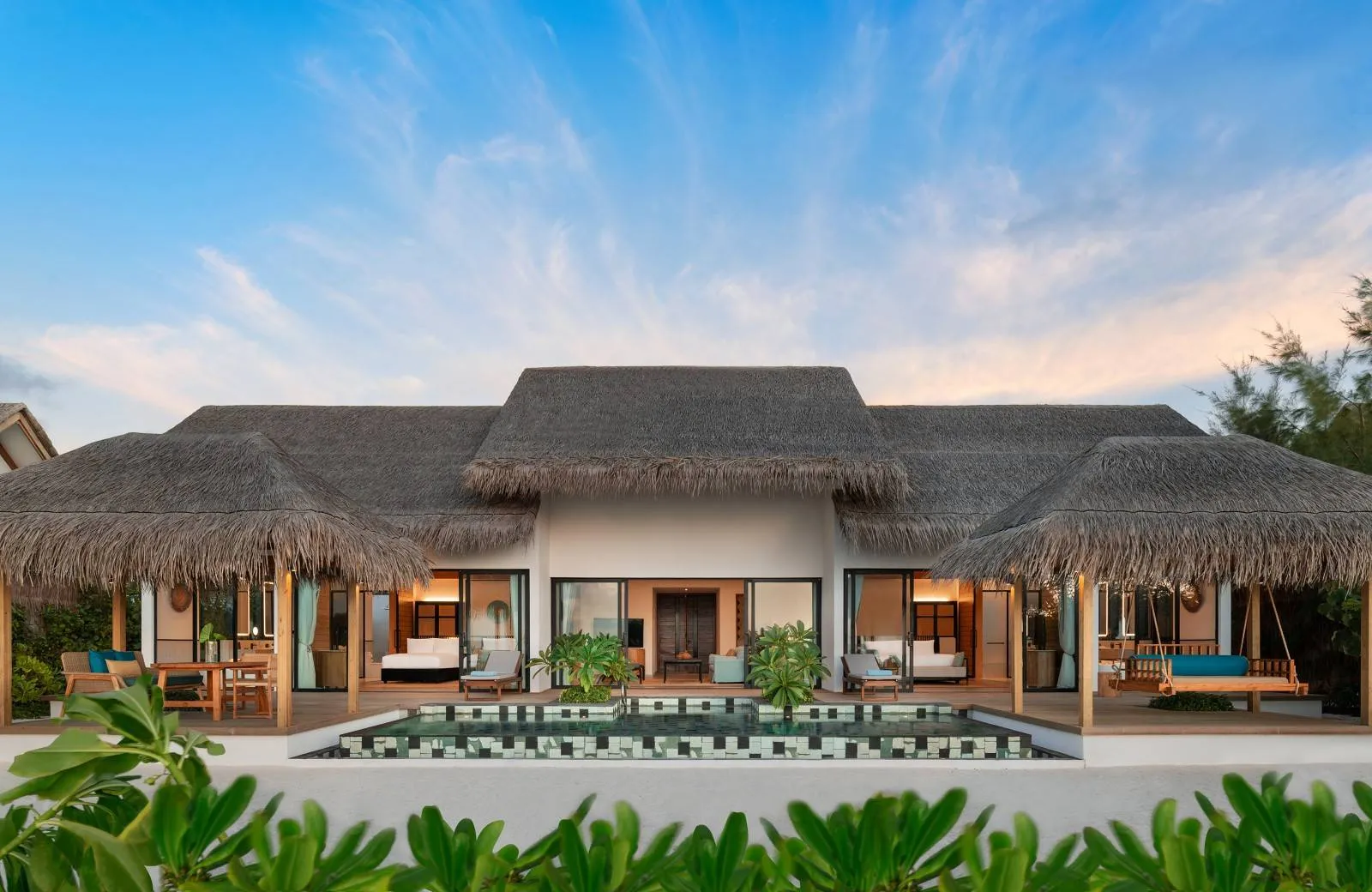 Hilton Maldives Amingiri Resort & Spa 5*