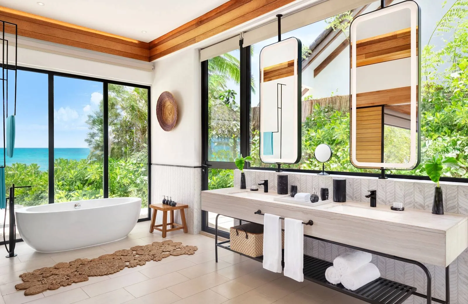 Hilton Maldives Amingiri Resort & Spa 5*