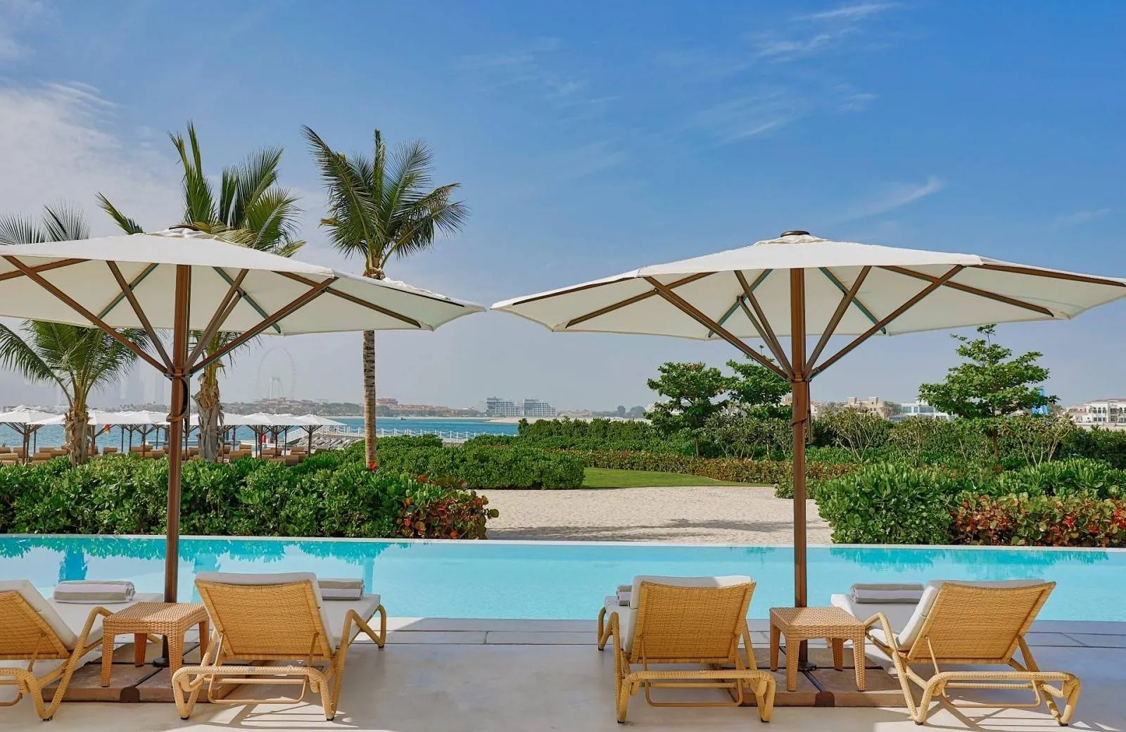 NH Collection Dubai The Palm 4*