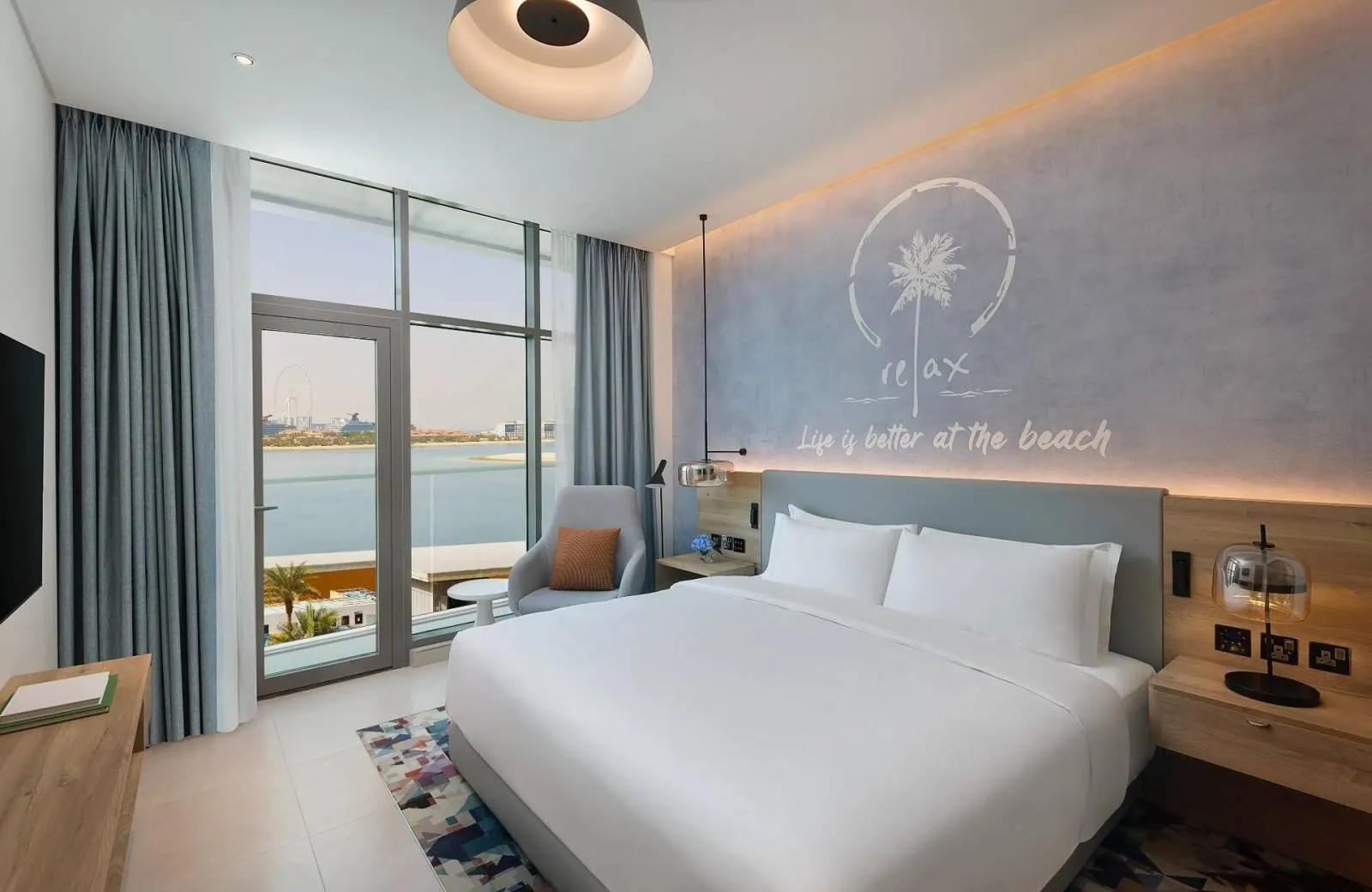 NH Collection Dubai The Palm 4*