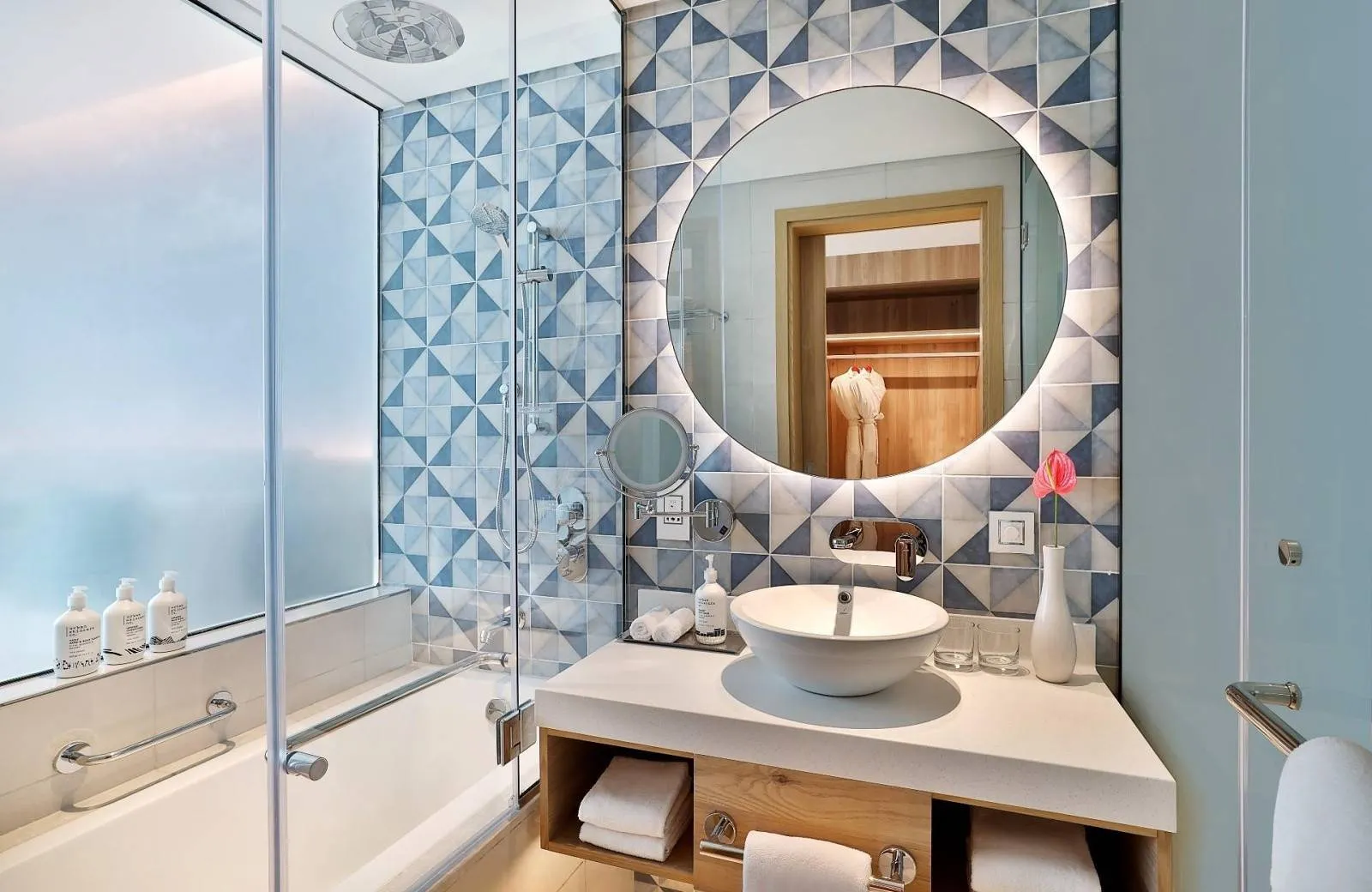 NH Collection Dubai The Palm 4*