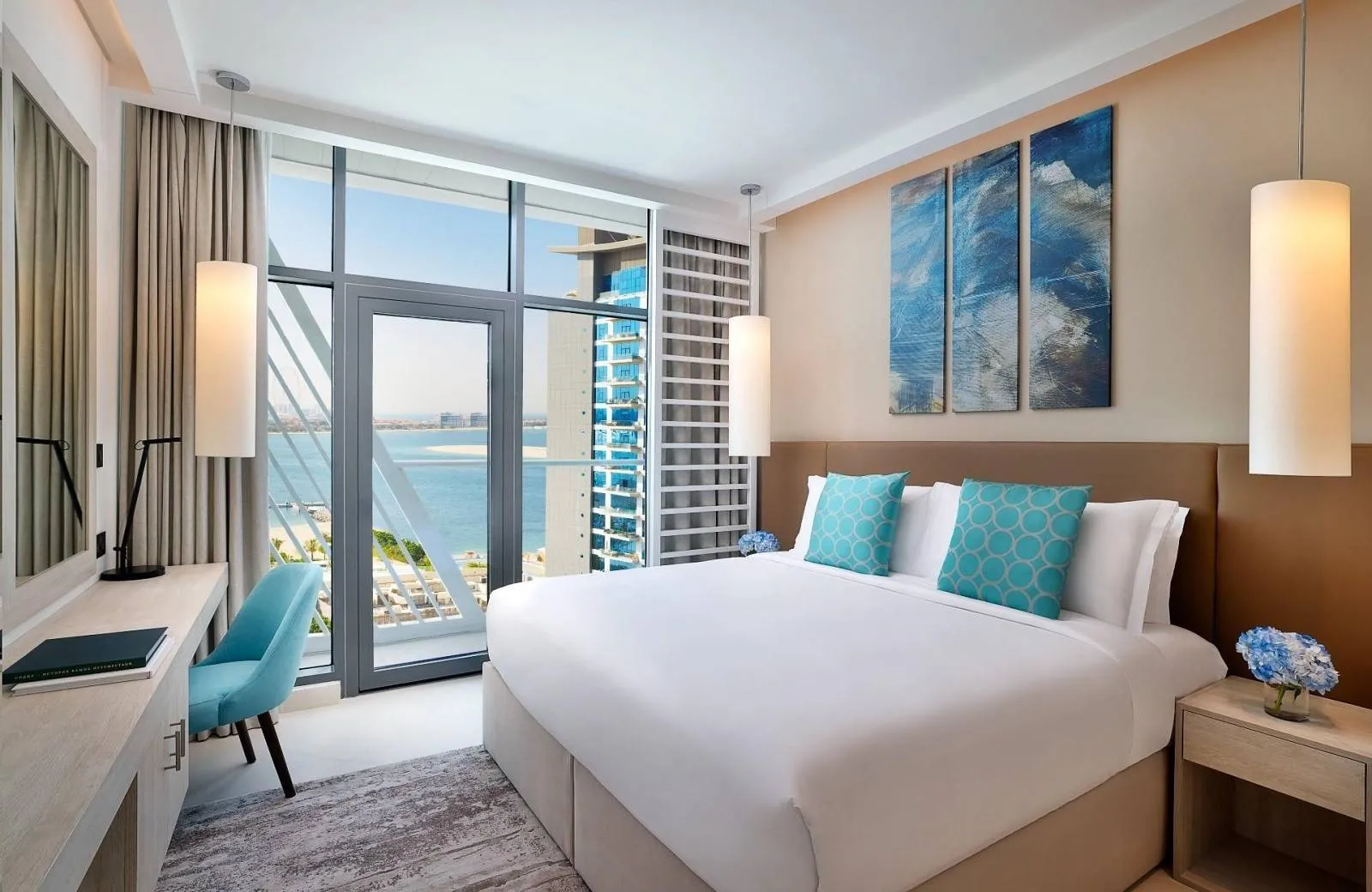 NH Collection Dubai The Palm 4*