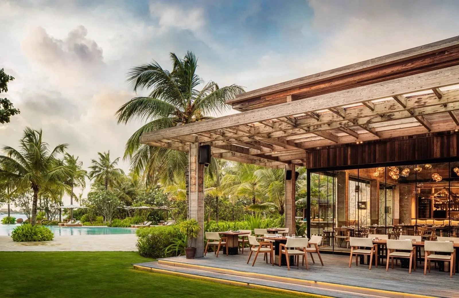 Waldorf Astoria Maldives Ithaafushi 5*