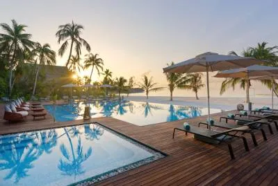 Outrigger Maldives Maafushivaru Resort 5*
