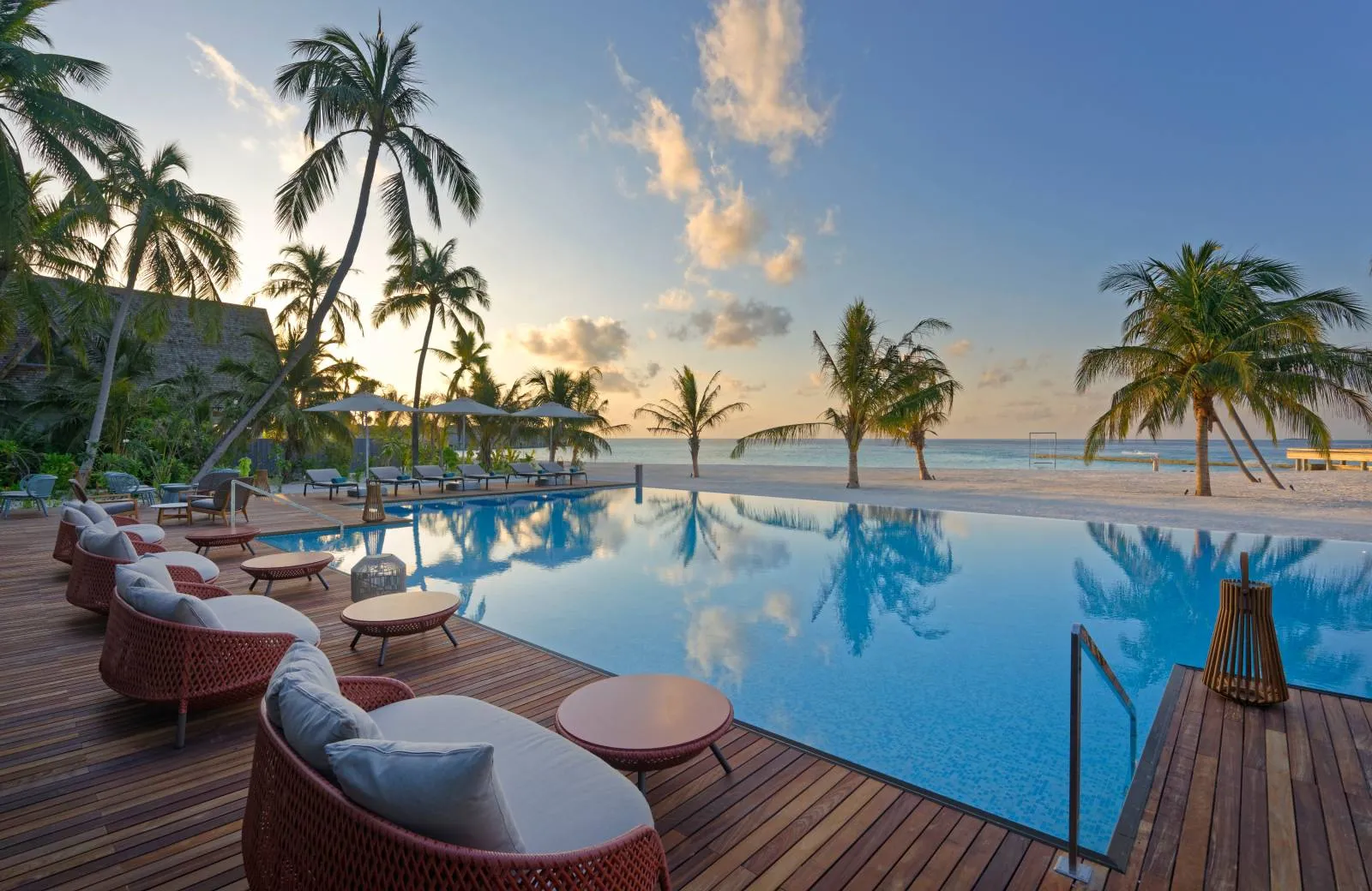 Outrigger Maldives Maafushivaru Resort 5*