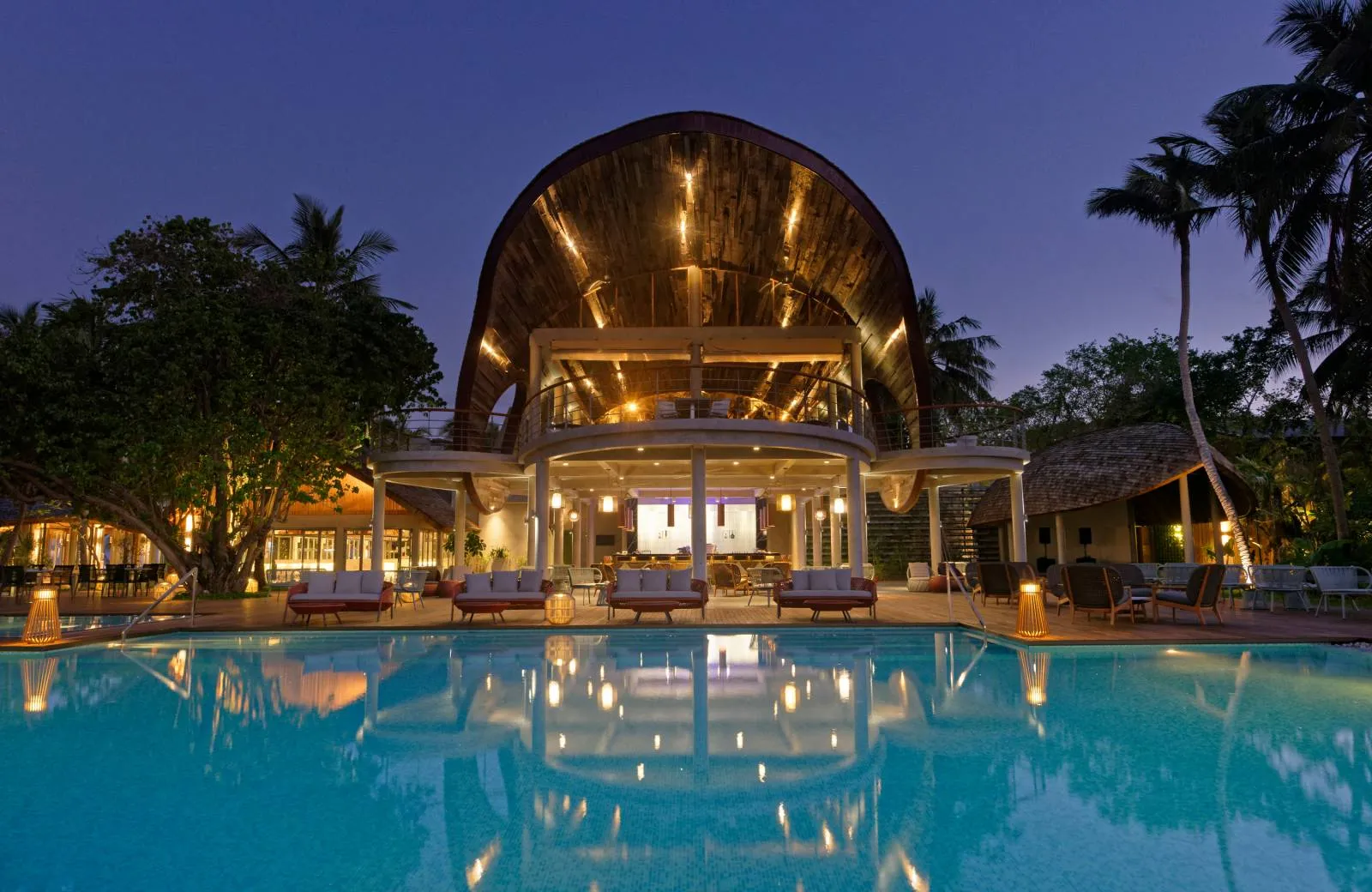 Outrigger Maldives Maafushivaru Resort 5*