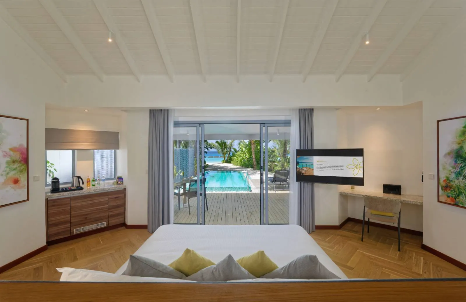 Outrigger Maldives Maafushivaru Resort 5*