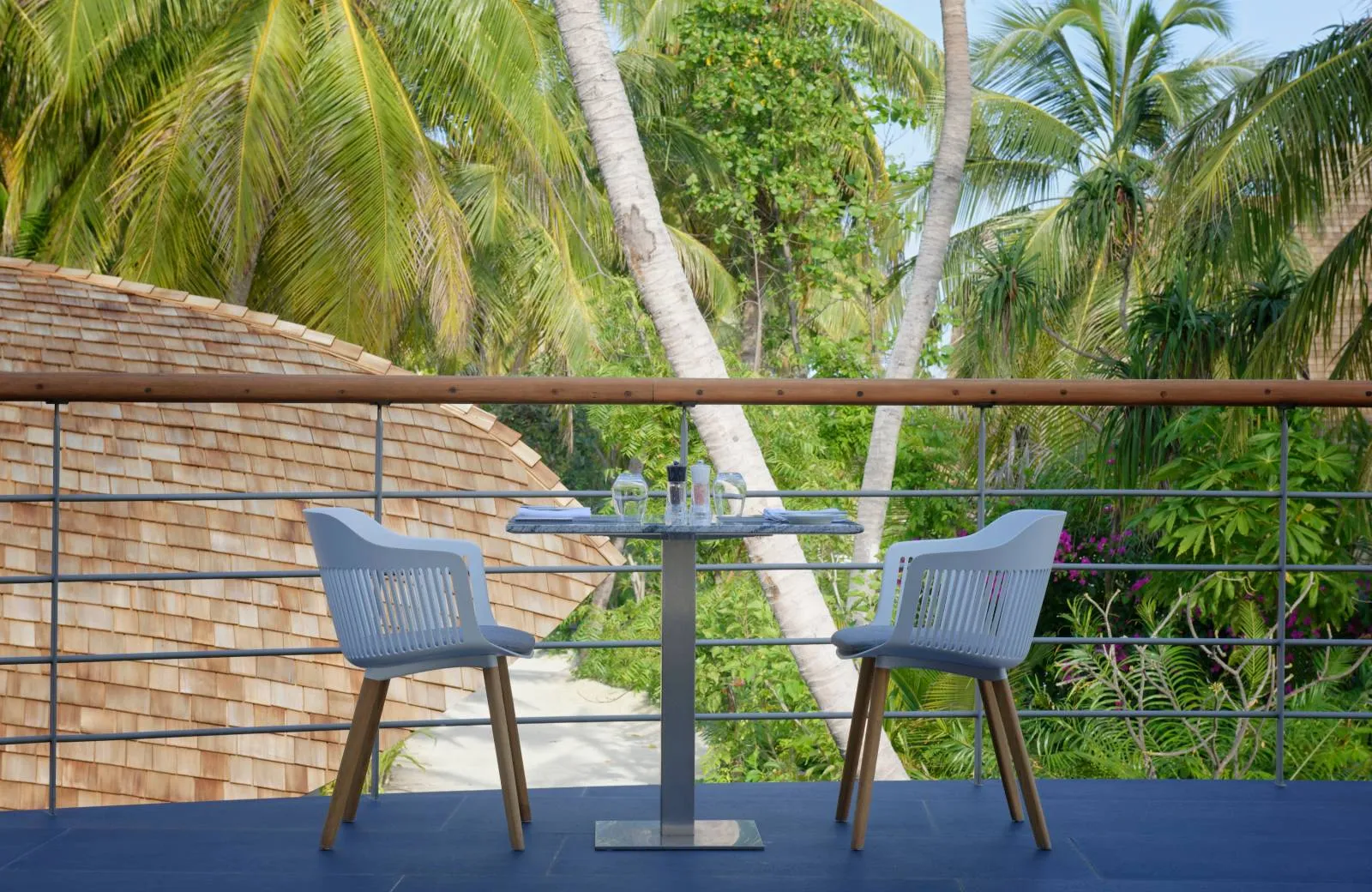 Outrigger Maldives Maafushivaru Resort 5*