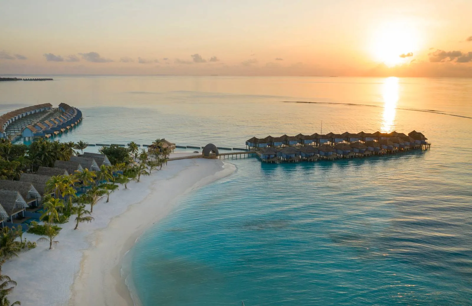 Outrigger Maldives Maafushivaru Resort 5*