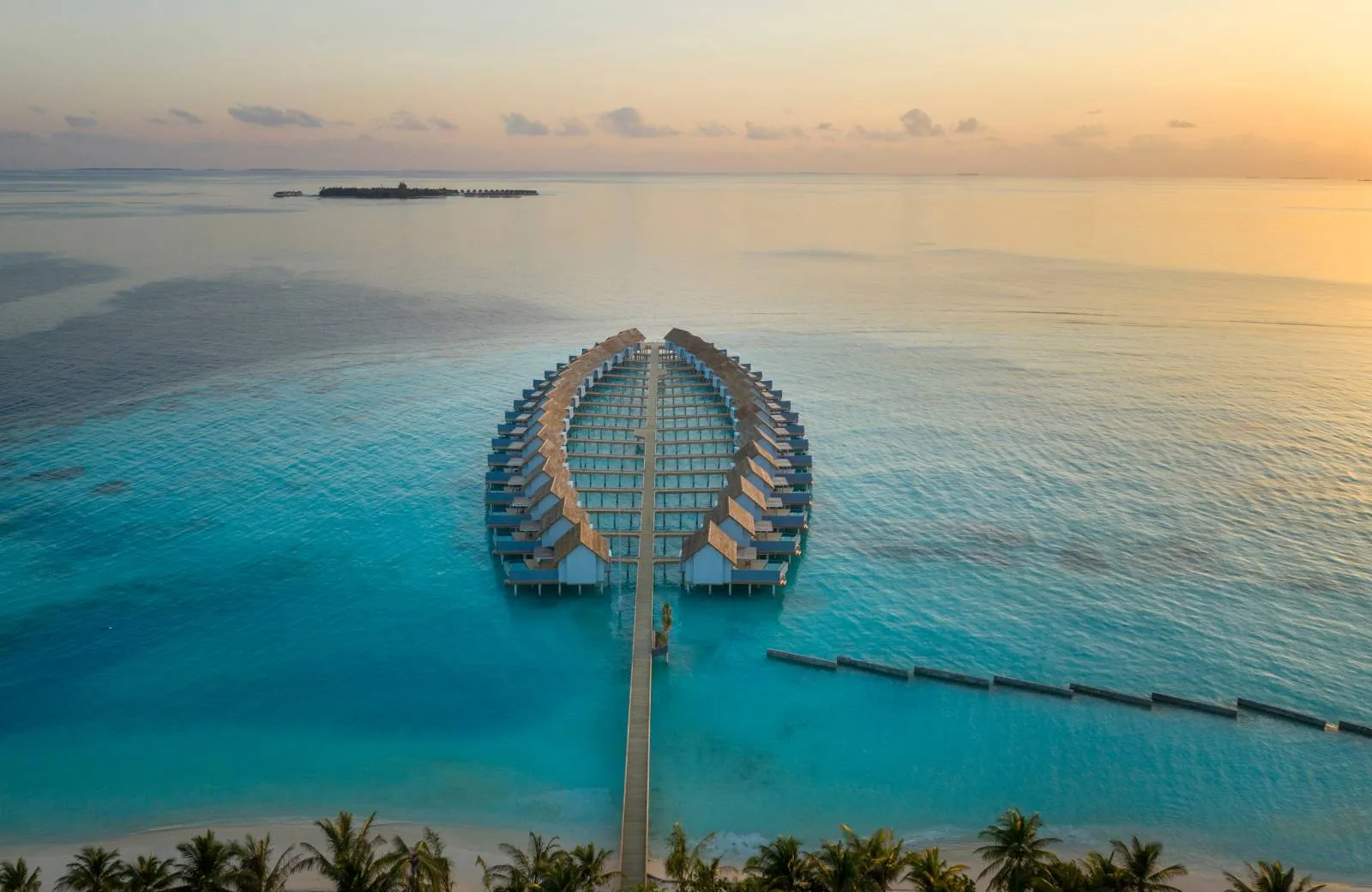 Outrigger Maldives Maafushivaru Resort 5*