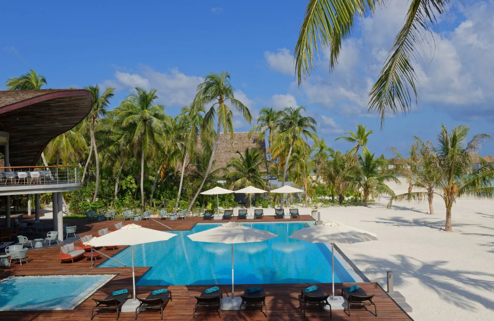 Outrigger Maldives Maafushivaru Resort 5*