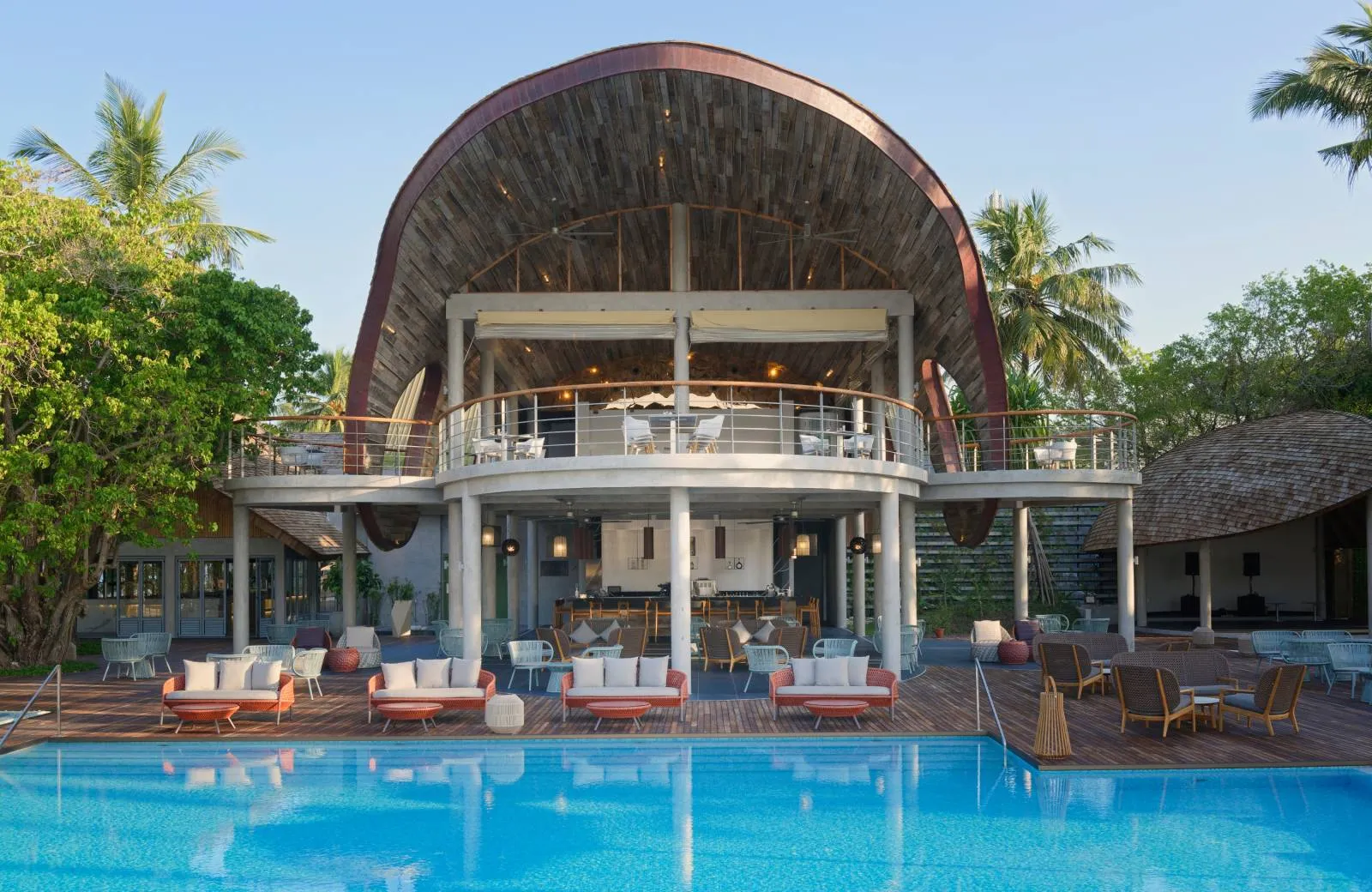 Outrigger Maldives Maafushivaru Resort 5*