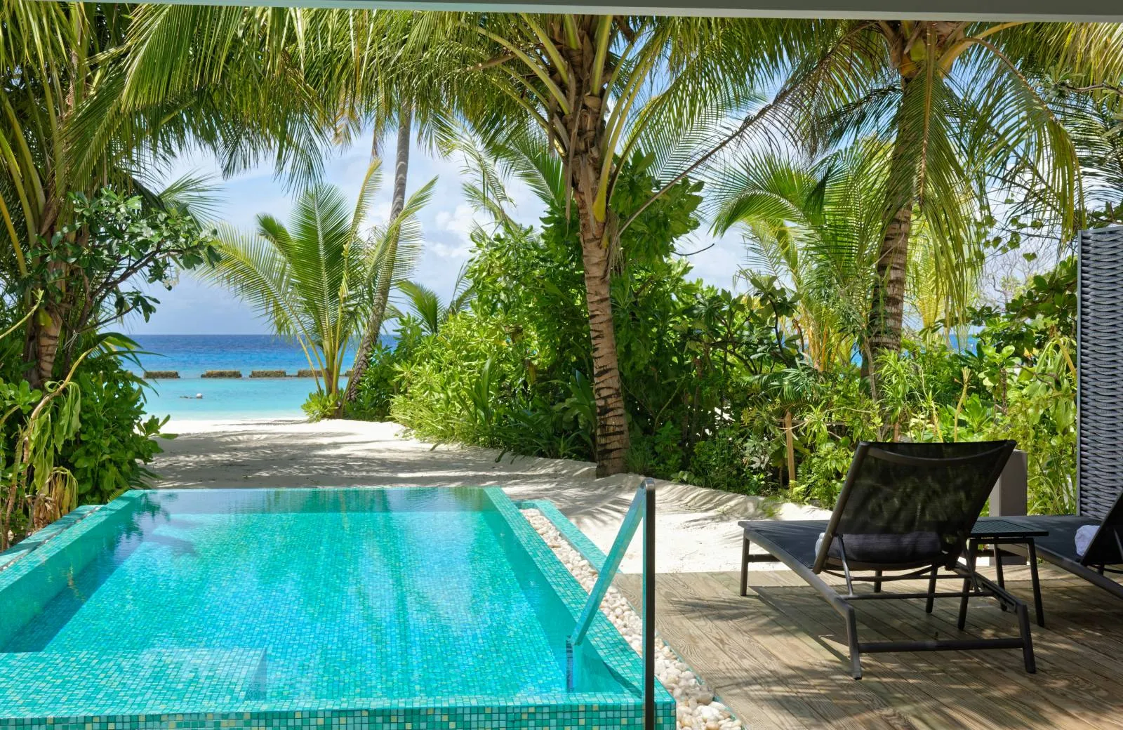 Outrigger Maldives Maafushivaru Resort 5*