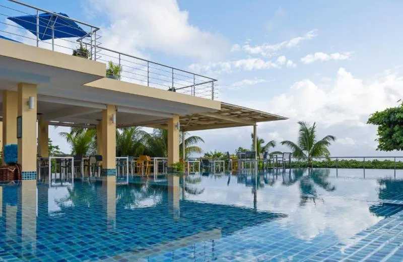Acajou Beach Resort 4*