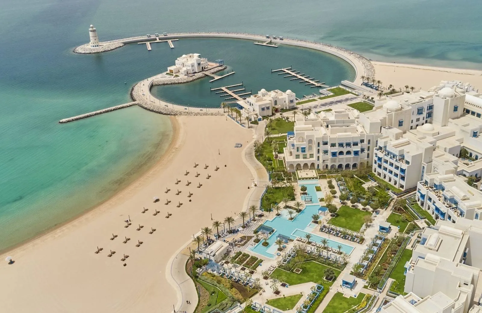 Hilton Salwa Beach Resort & Villas 5*