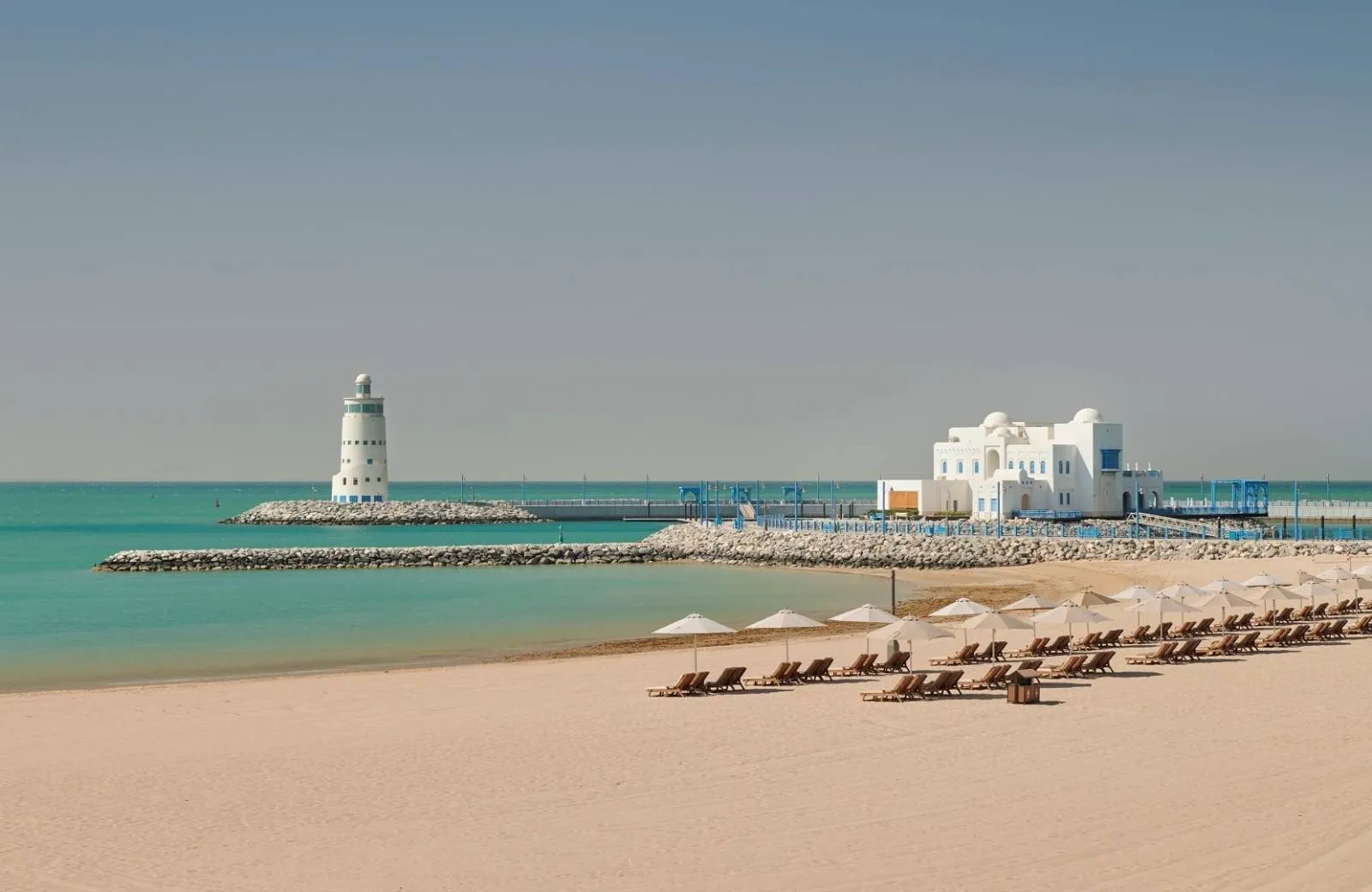 Hilton Salwa Beach Resort & Villas 5*