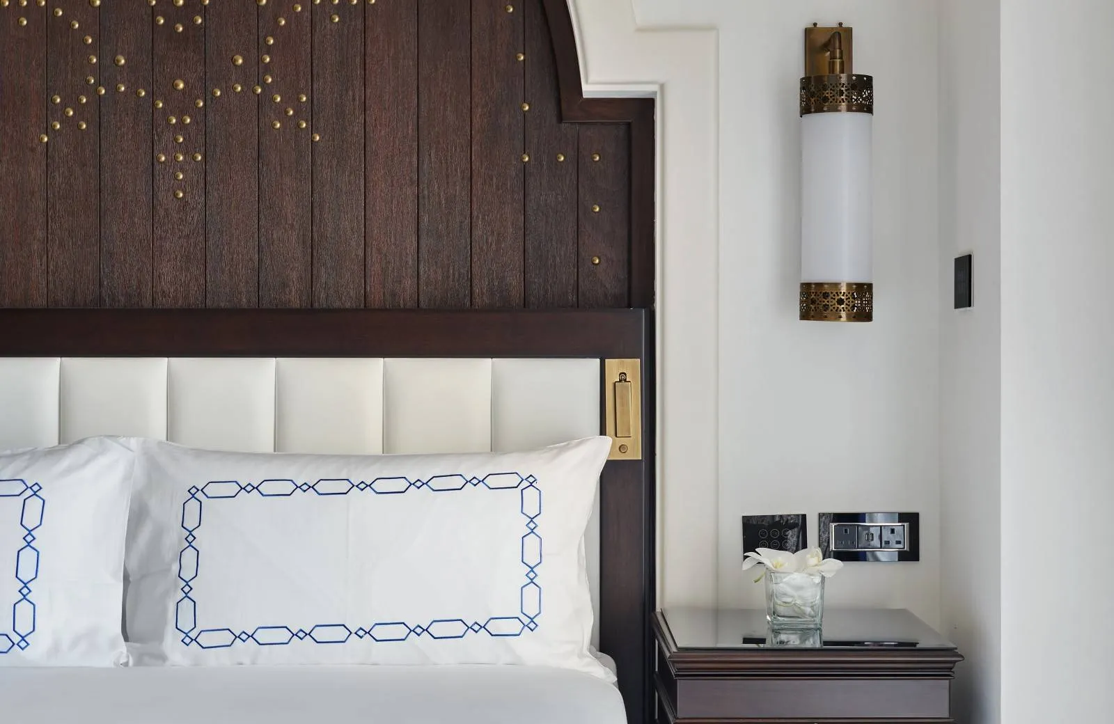 Hilton Salwa Beach Resort & Villas 5*