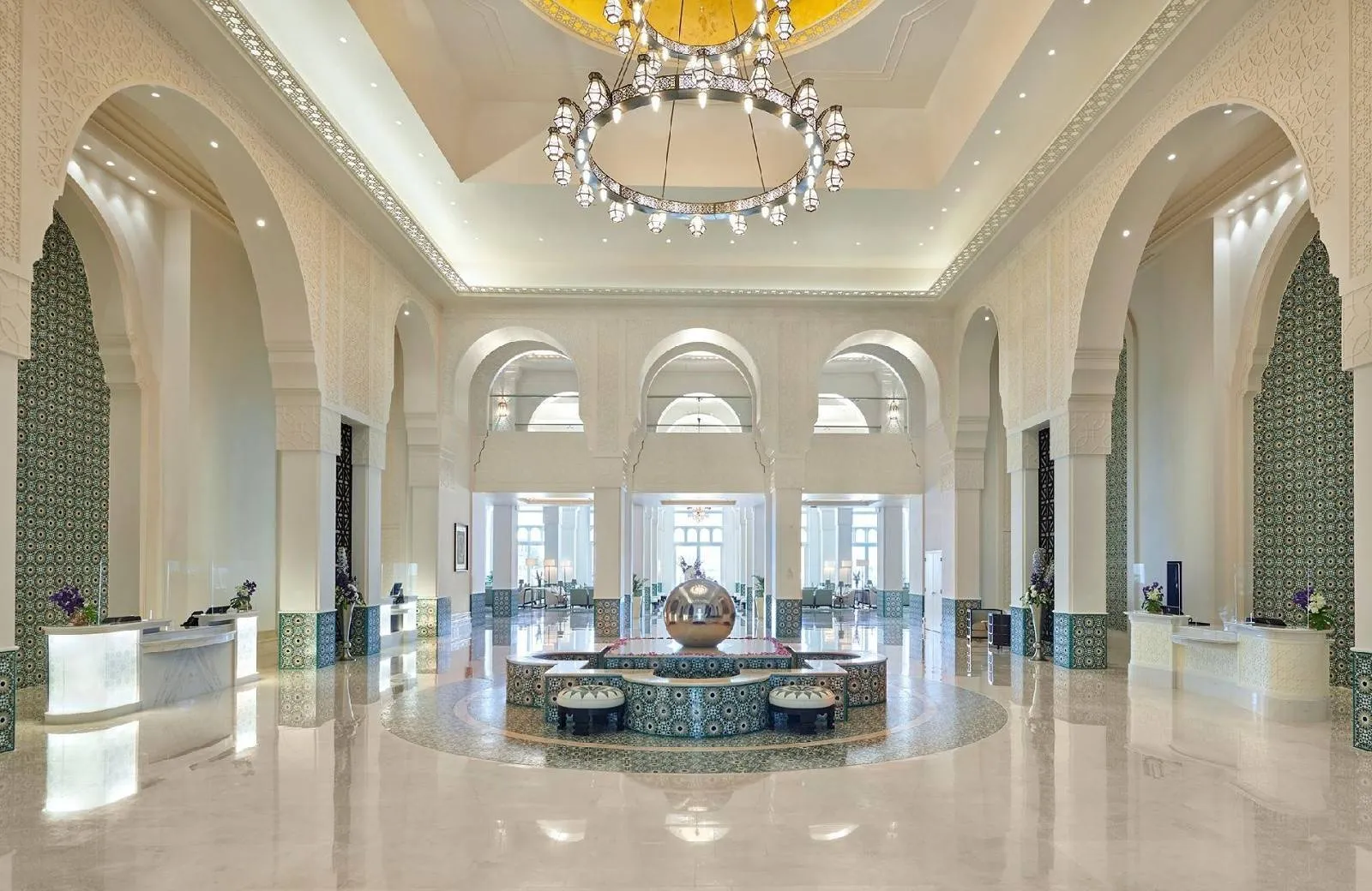 Hilton Salwa Beach Resort & Villas 5*