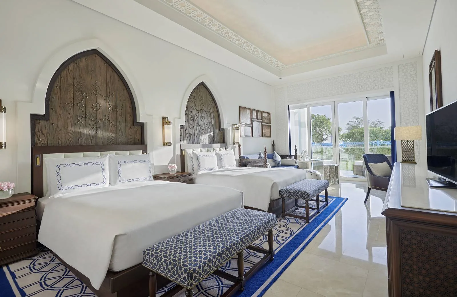 Hilton Salwa Beach Resort & Villas 5*