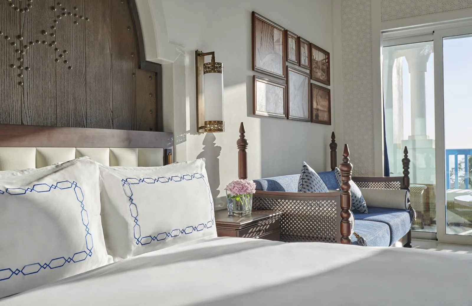 Hilton Salwa Beach Resort & Villas 5*