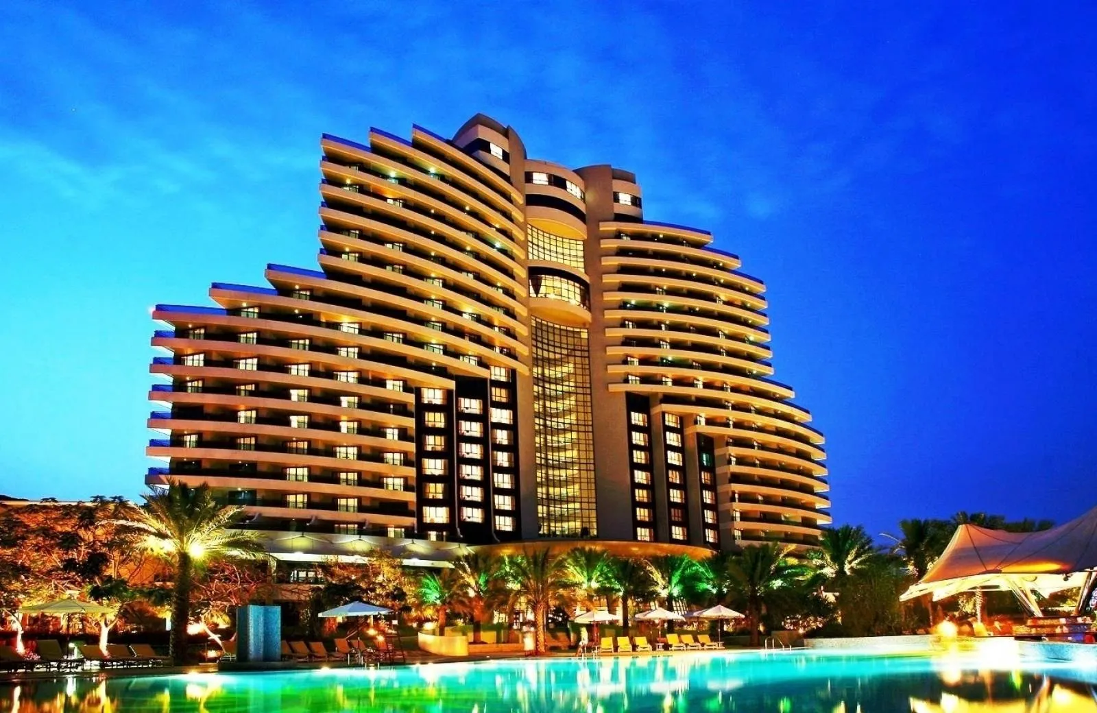 Le Meridien Al Aqah Beach Resort 5*