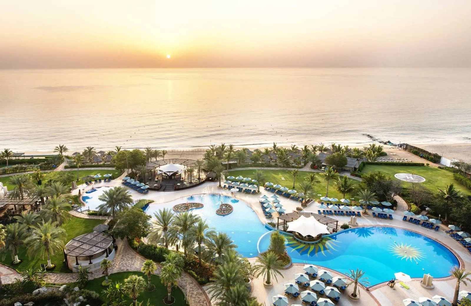 Le Meridien Al Aqah Beach Resort 5*