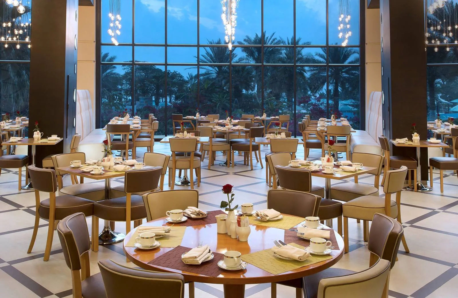 Le Meridien Al Aqah Beach Resort 5*