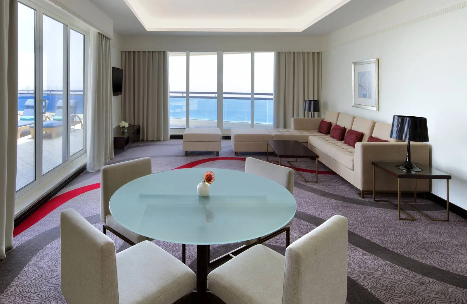 Le Meridien Al Aqah Beach Resort 5*