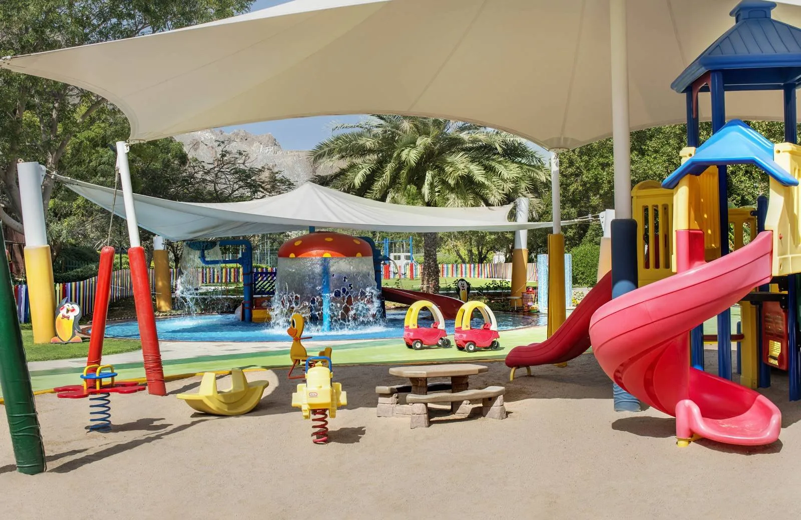 Le Meridien Al Aqah Beach Resort 5*