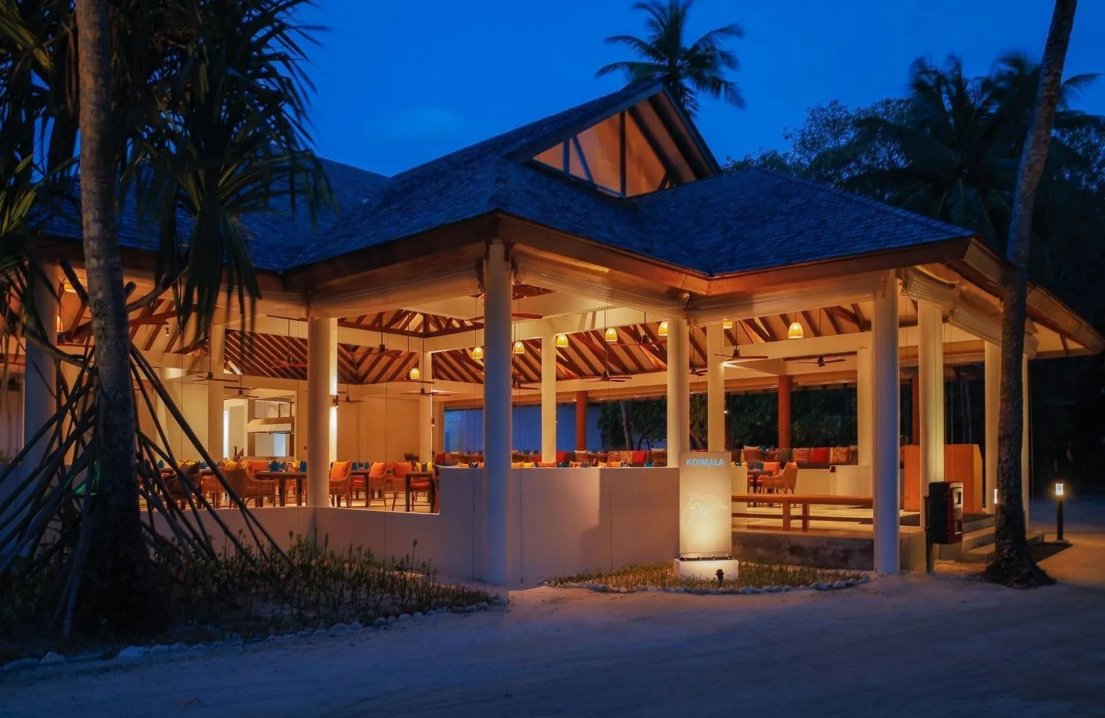 Cinnamon Dhonveli Maldives 4*