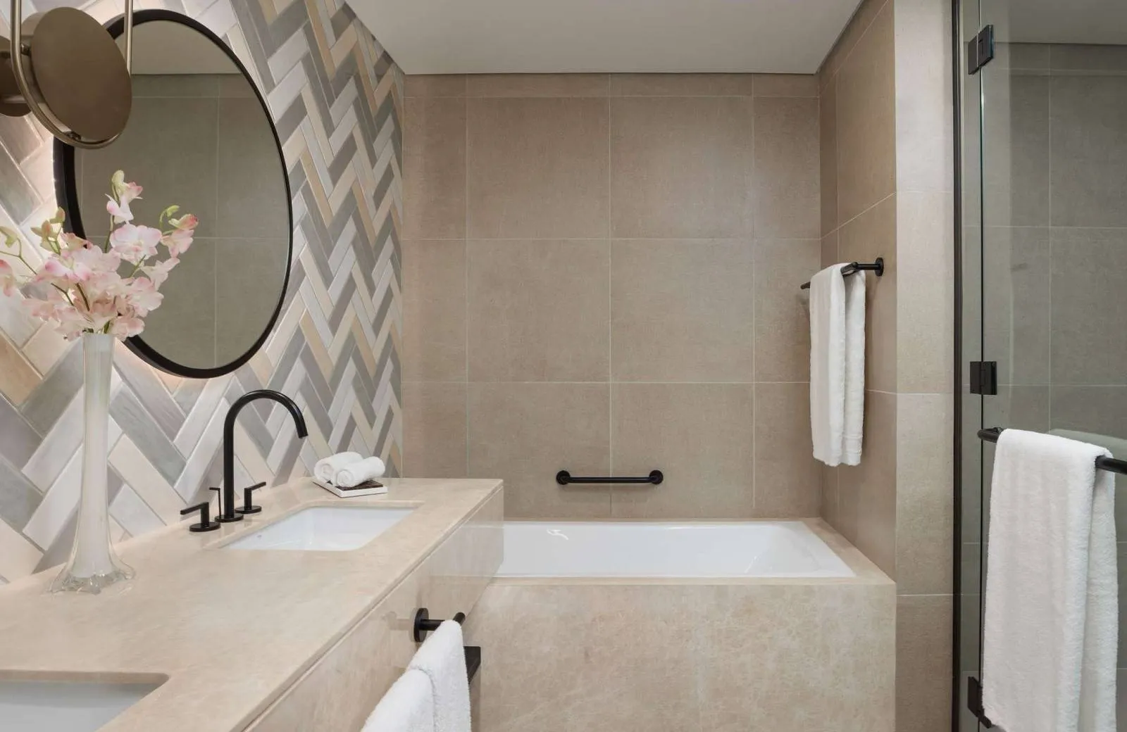 Sofitel Al Hamra Beach Resort 5*