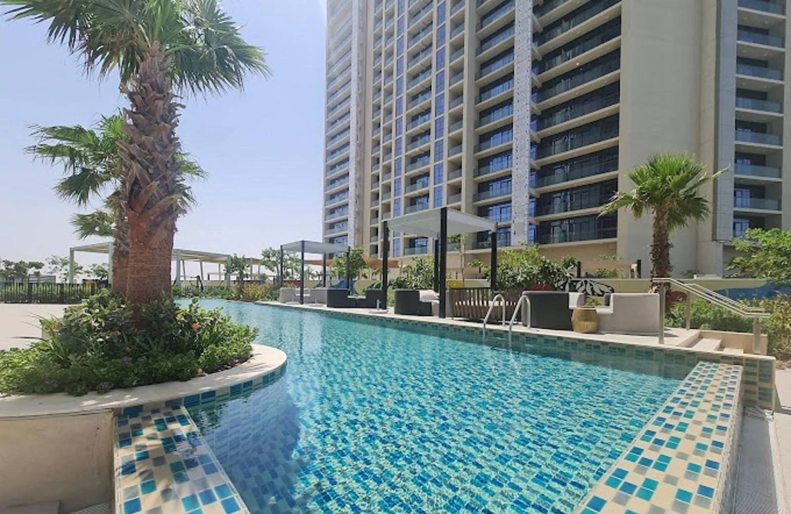 DAMAC Maison Aykon City Dubai 4*