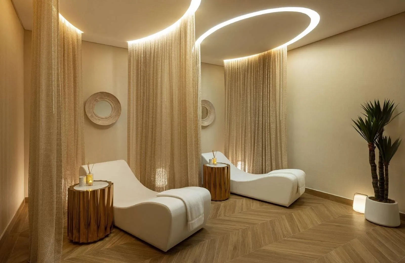 DAMAC Maison Aykon City Dubai 4*