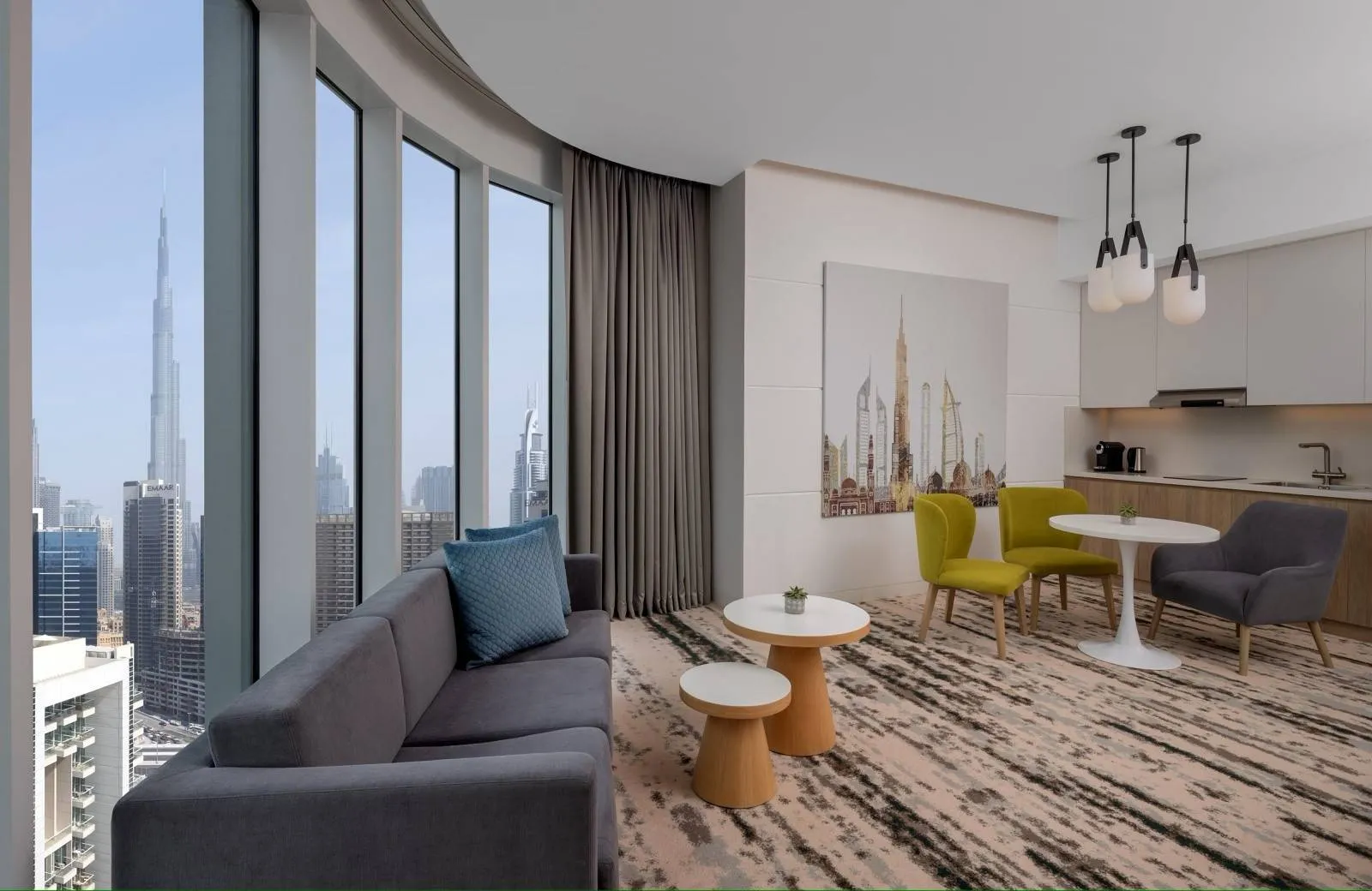 Holiday Inn Dubai Business Bay 4*