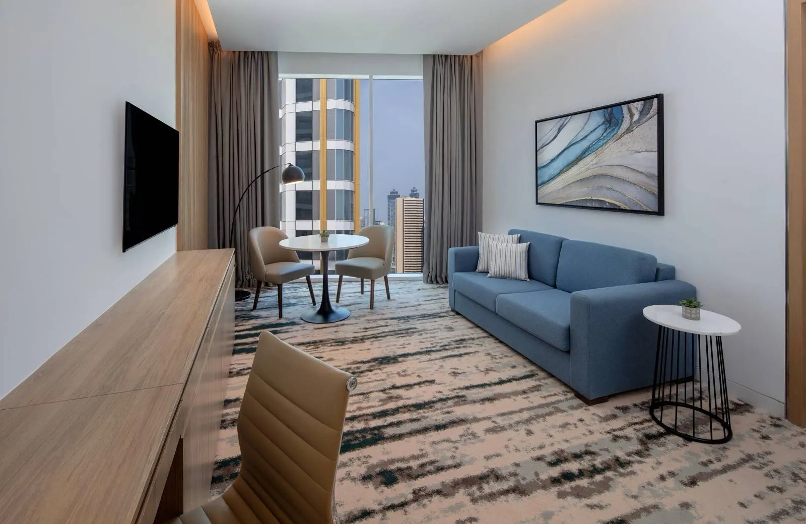 Holiday Inn Dubai Business Bay 4*