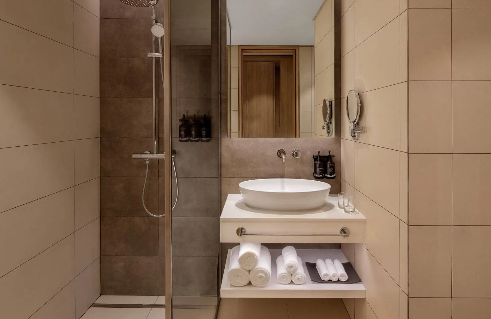 Holiday Inn Dubai Business Bay 4*