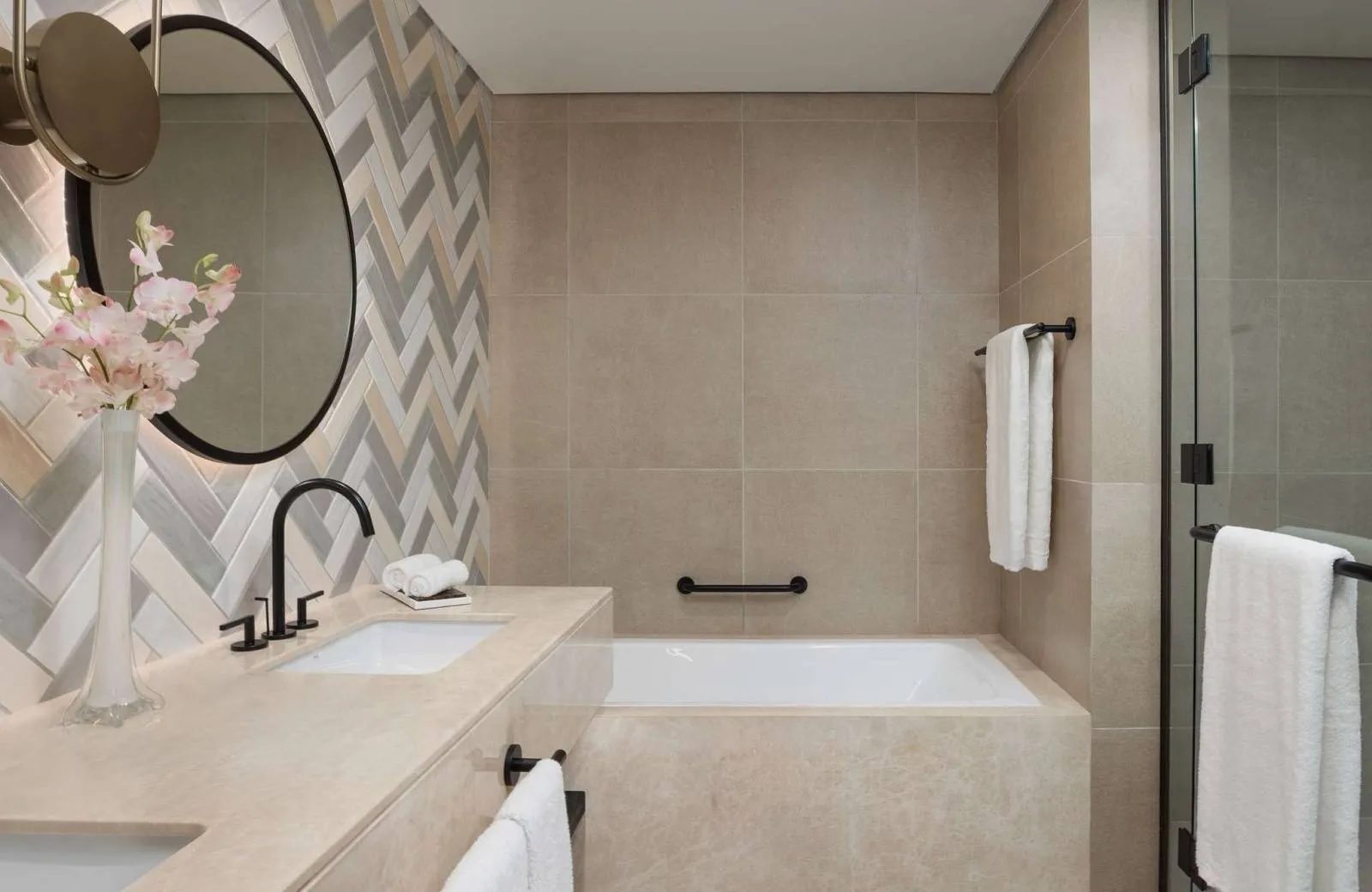 Sofitel Al Hamra Beach Resort 5*