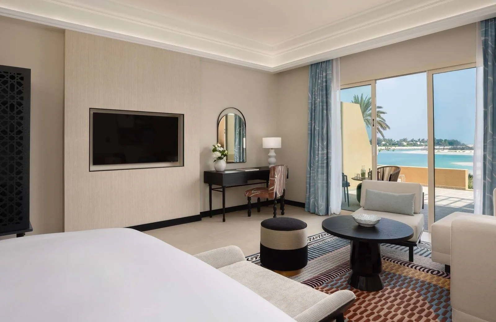 Sofitel Al Hamra Beach Resort 5*