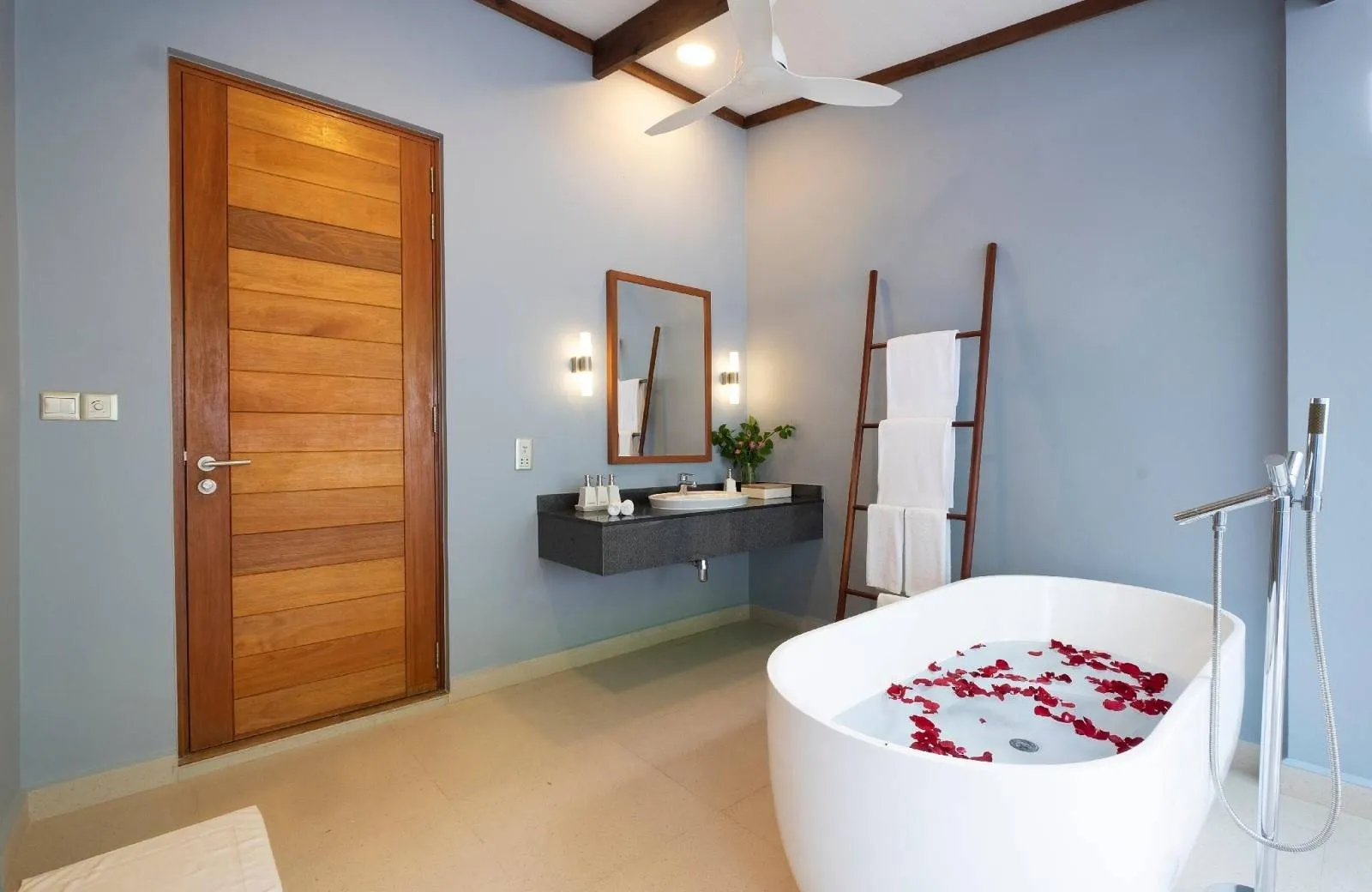 Ifuru Island Maldives 5*