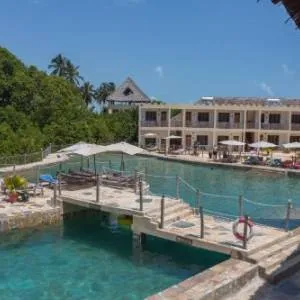 Reef & Beach Resort  4*