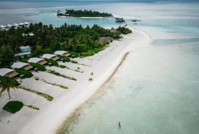 Cinnamon Hakuraa Huraa Maldives 4*