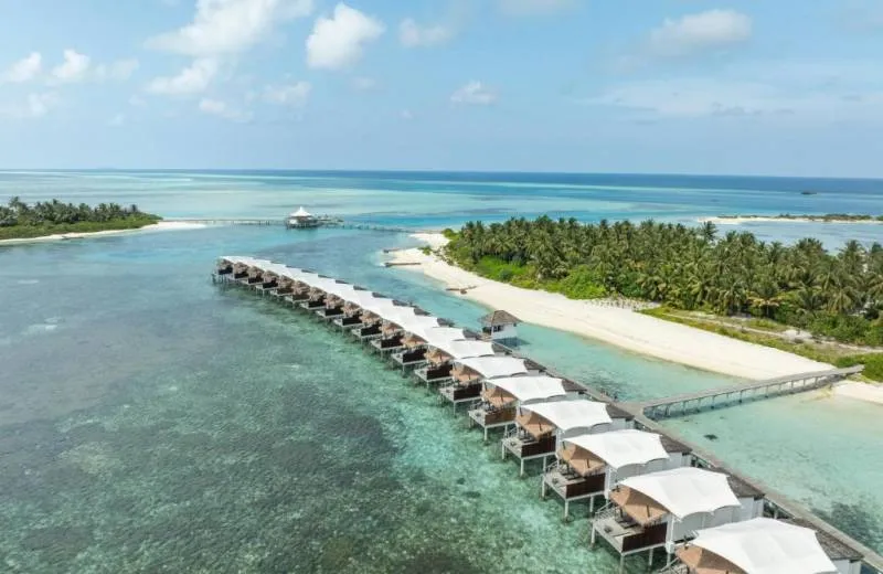 Cinnamon Hakuraa Huraa Maldives 4*