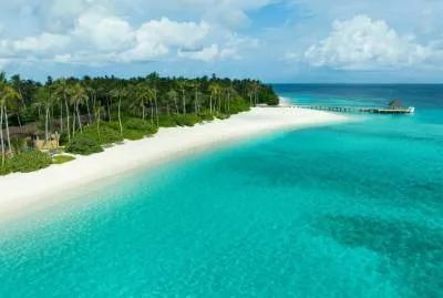 Avani+ Fares Maldives Resort 5*