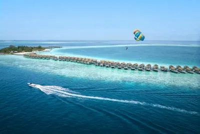 Centara Ras Fushi Resort & Spa Maldives 4*