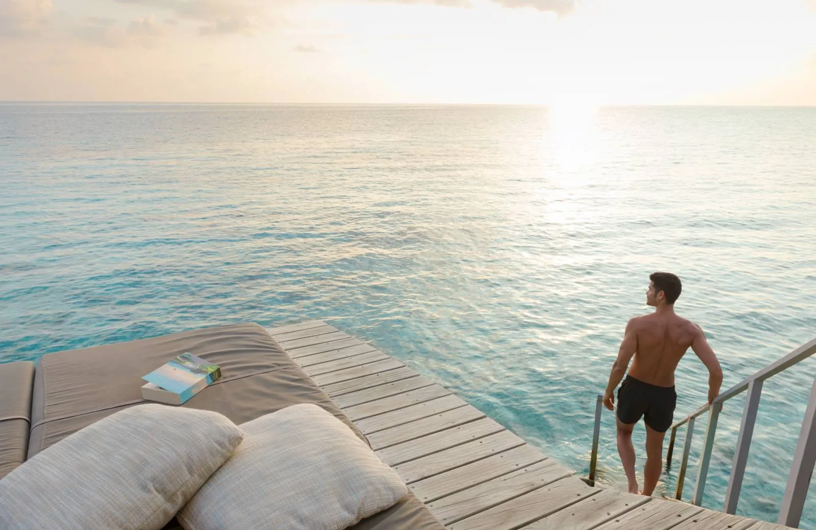 Centara Ras Fushi Resort & Spa Maldives 4*