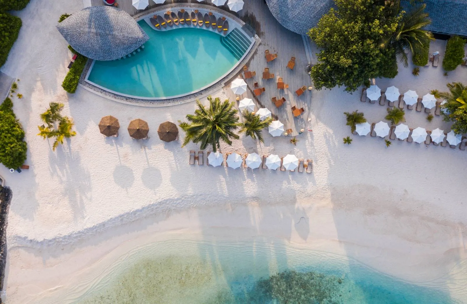 Centara Ras Fushi Resort & Spa Maldives 4*