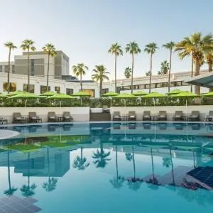 Le Meridien Dubai Hotel & Conference Centre 5*